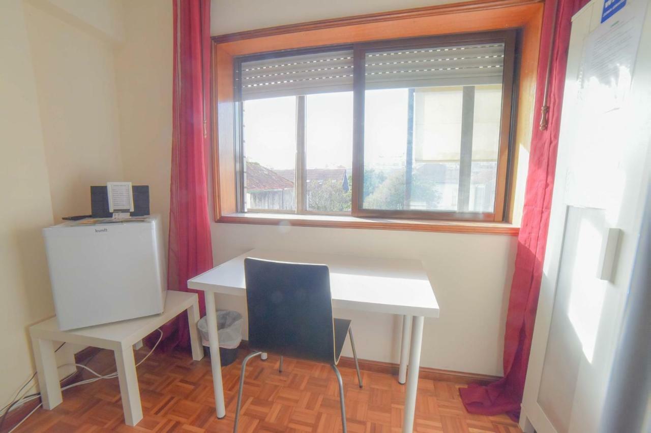 Quarto com 4 camas  OOporto Exterior foto
